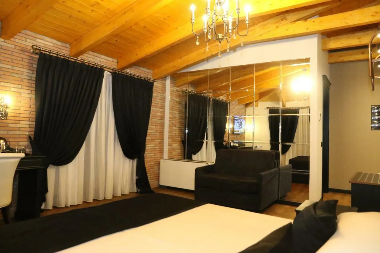 Hotel Kloest Durrës