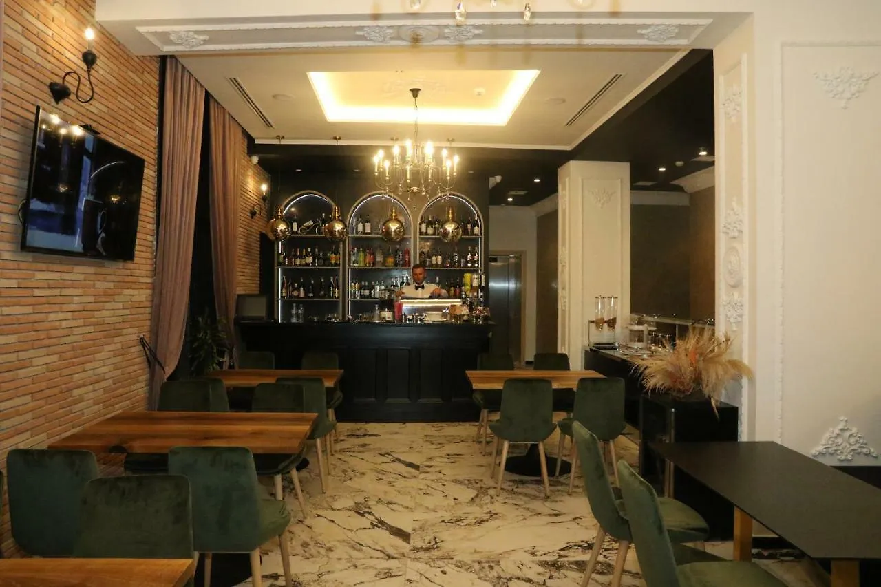 Hotel Kloest Durrës