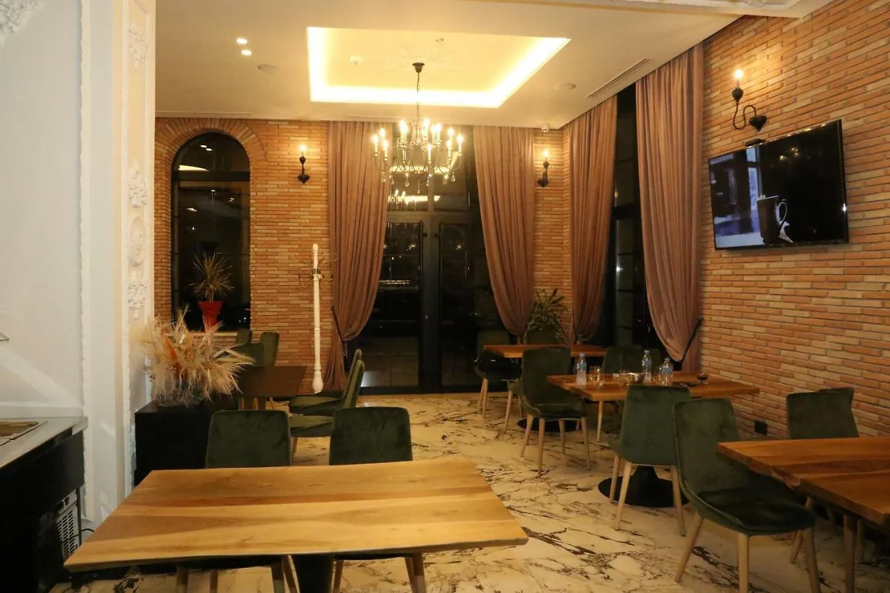 Hotel Kloest Durrës