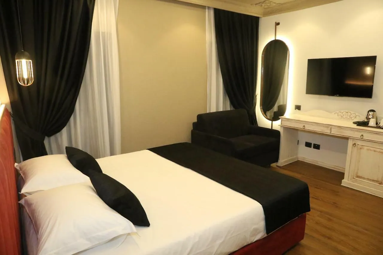 Hotel Kloest Durrës